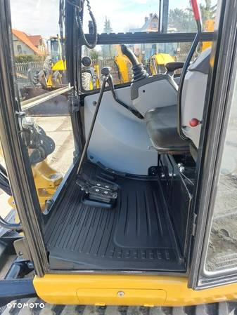 Caterpillar 302.7 DCR - 30