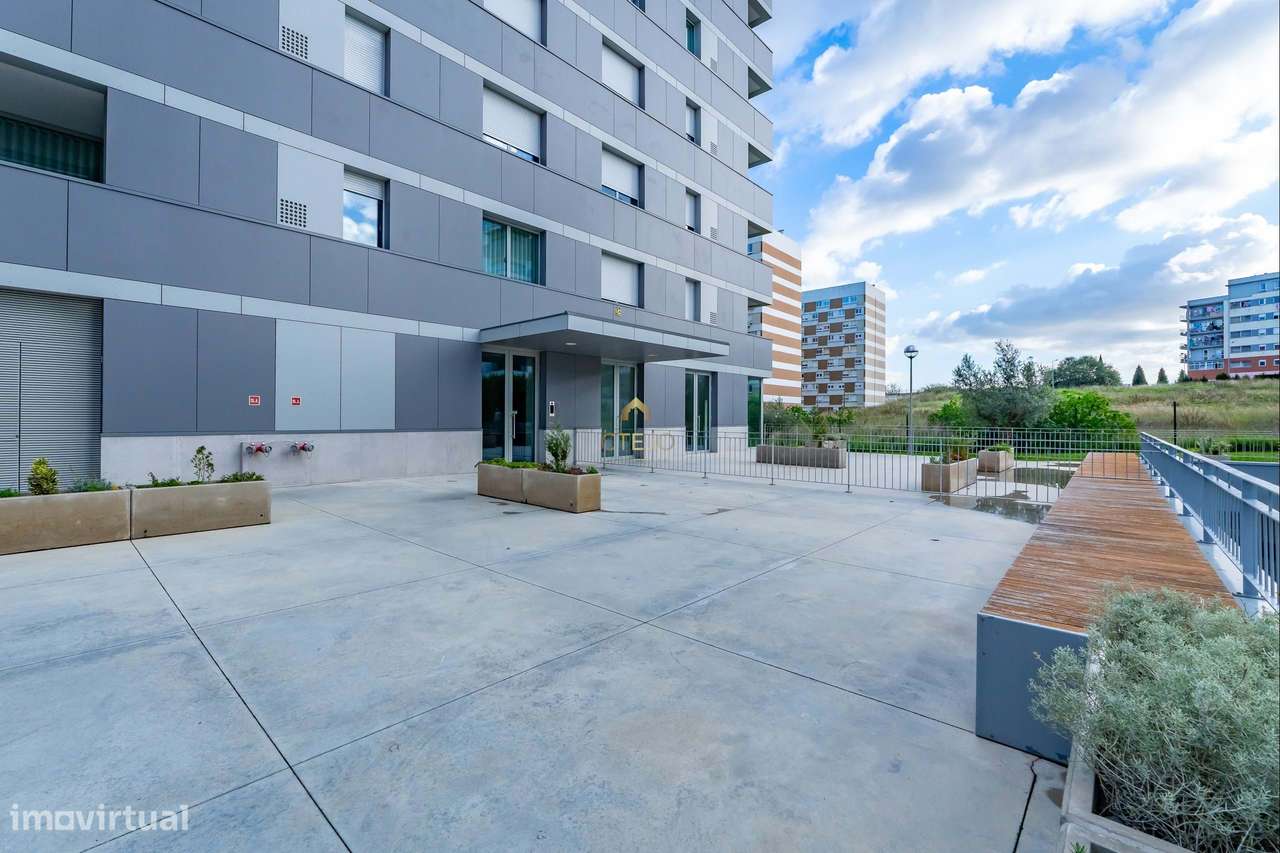 Fantástico T2 na Nova Urbanização Portela-27