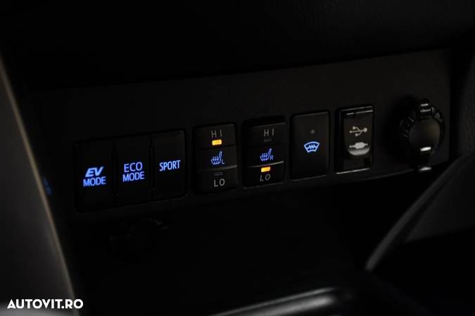Toyota RAV4 2.5 4x4 Hybrid Style Selection - 17