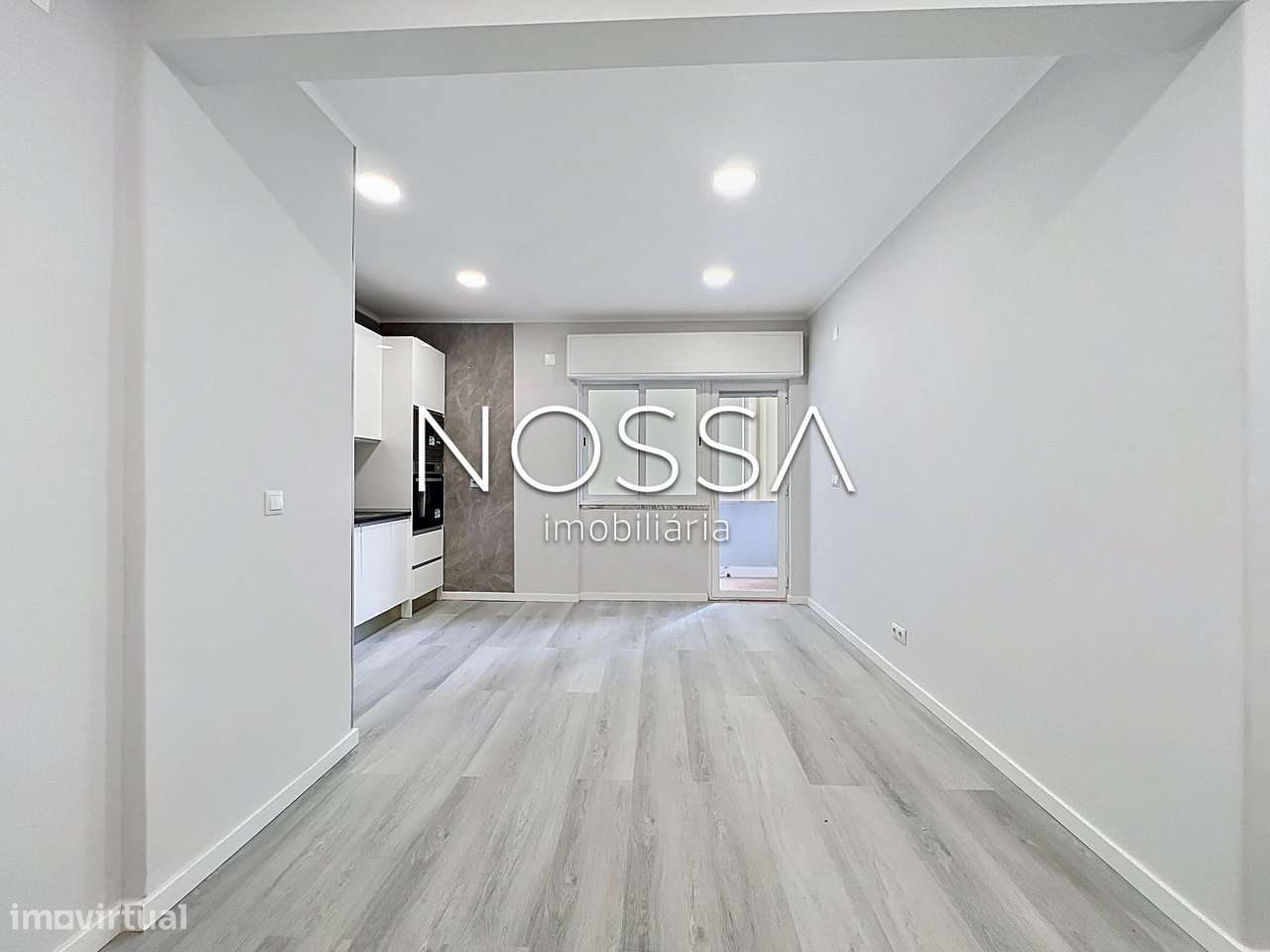 T1 Totalmente Remodelado | Amadora | Excelente Localização-16
