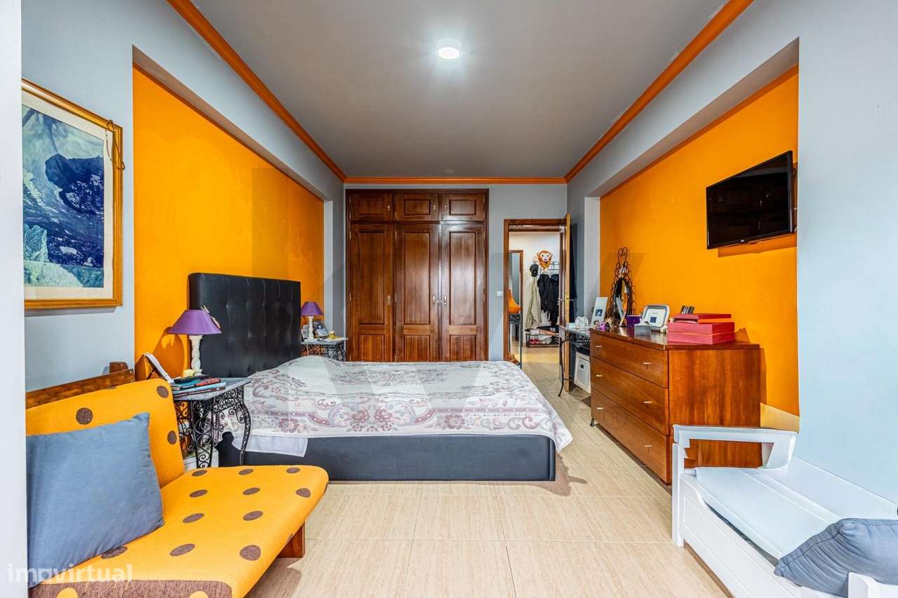 Apartamento T2 com 111 m2 em Monte Abraão-9