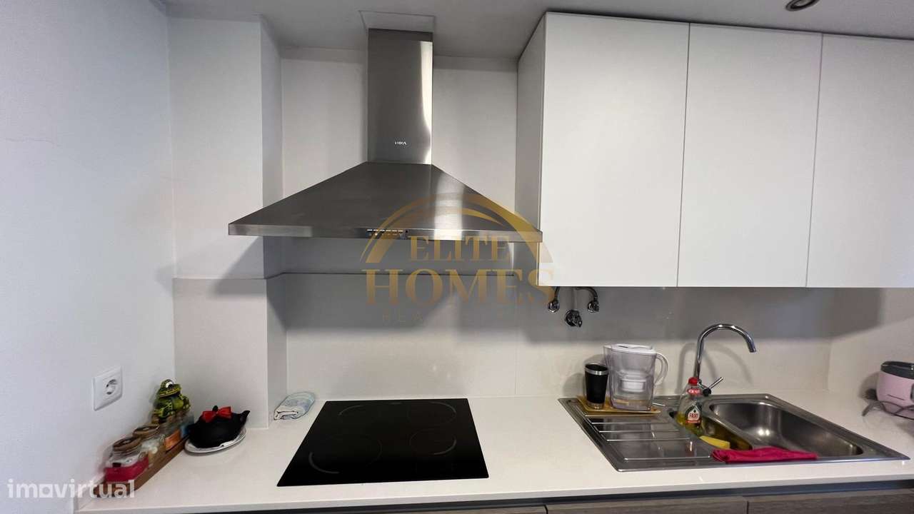 Apartamento T2 Moderno e Remodelado no Centro de Odivelas.-7