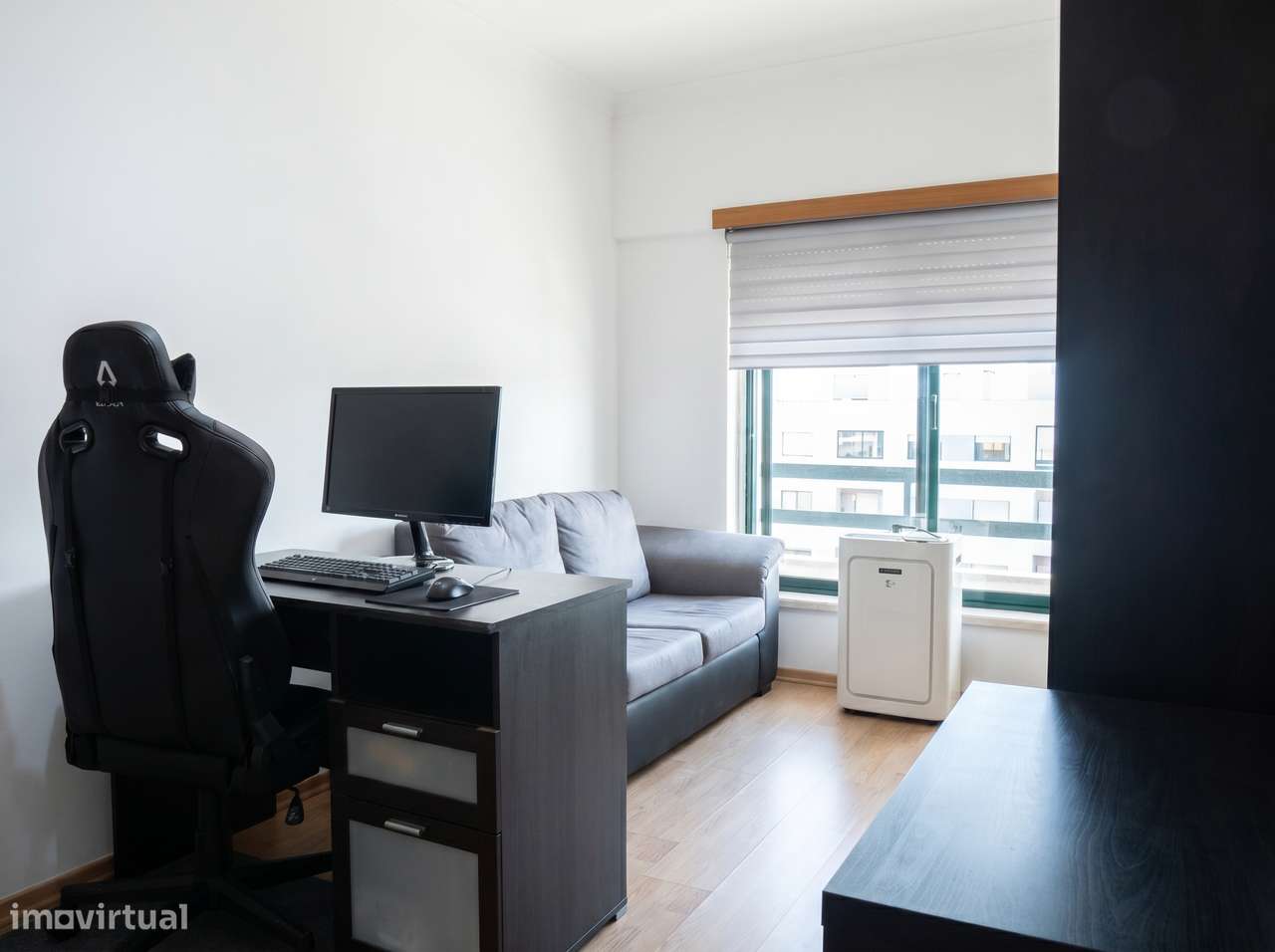 T3 com varanda, garagem, localização privilegiada e 128 m²!-9