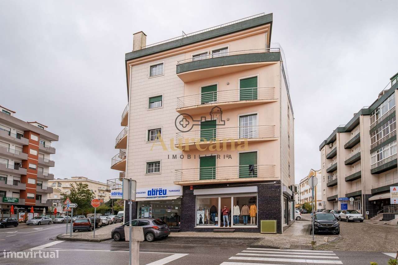 Apartamento T2 com Terraço _ Fátima-24