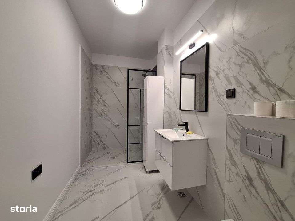 Apartament cu 2 camere, 58 mp, balcon, zona Teilor - Imagine principală: 4/7