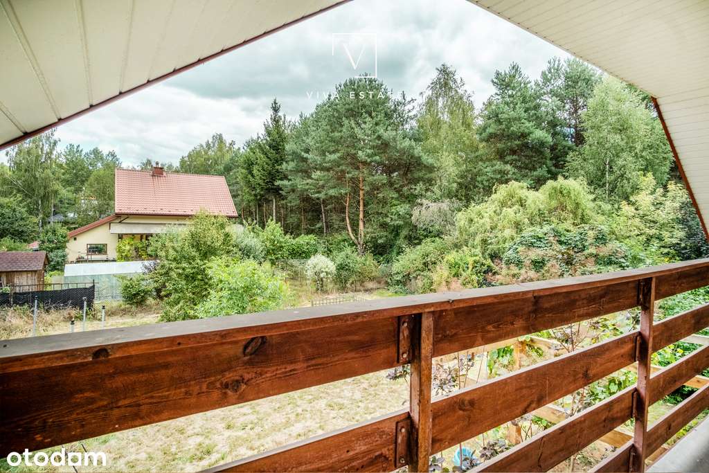 Rodzinny dom w otoczeniu zieleni-11