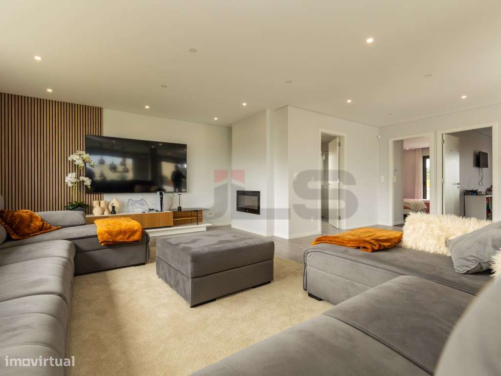 Refúgio Moderno com Vista e Design no Pico da Pedra, Ilha de São Mi...-52