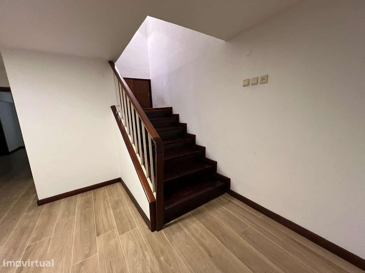 Moradia T4+2  3 Frentes monte dos Burgos-48