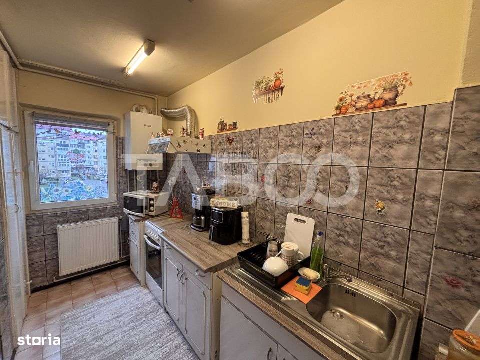 Apartament 3 camere 55 mpu 2 balcoane etaj 2 + pivnita Valea Aurie - Imagine principală: 5/14