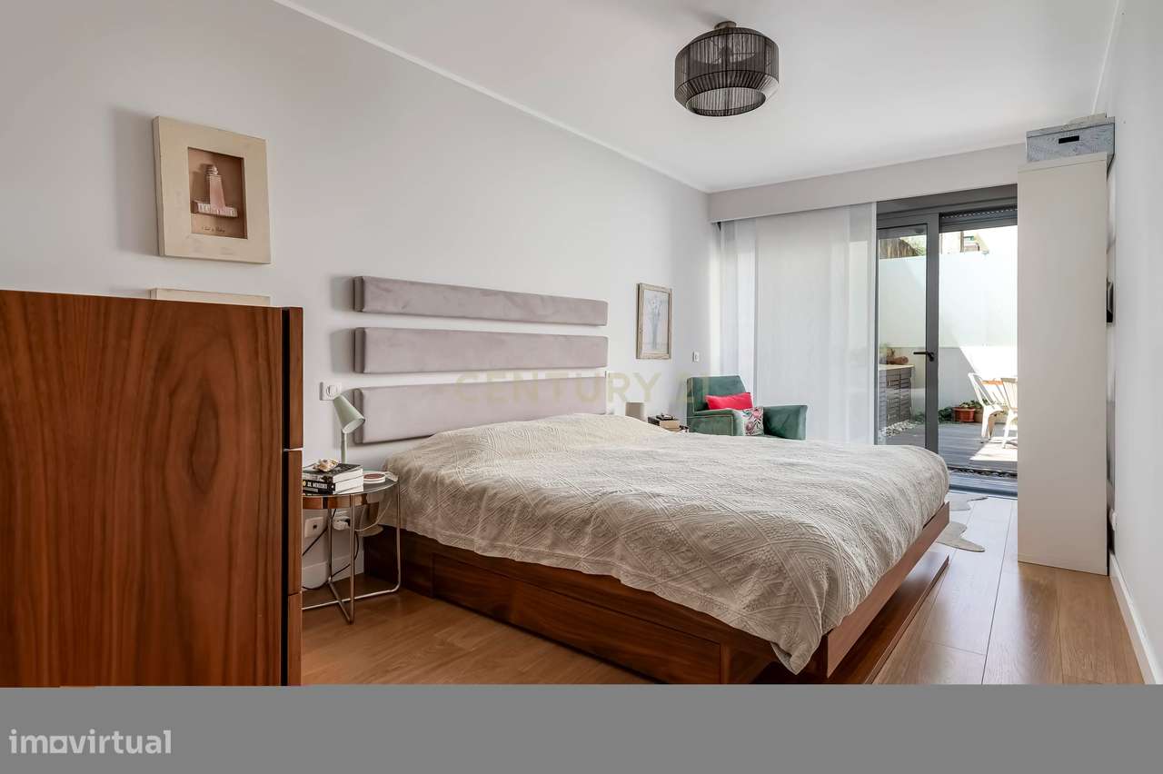 Apartamento T2 com Terraço e Parqueamento-18