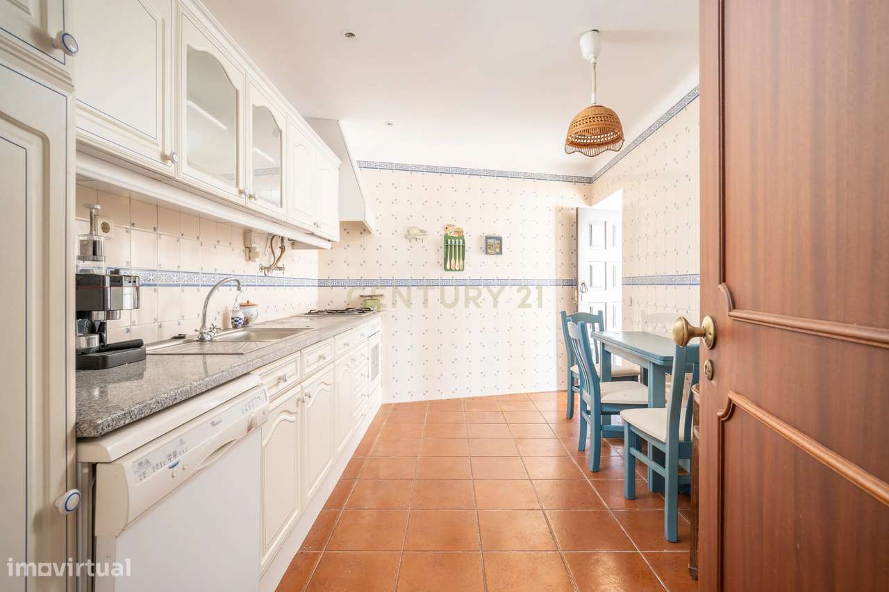 Moradia c/ Terreno e Garagem na Chapinheira - Grande imagem: 5/26