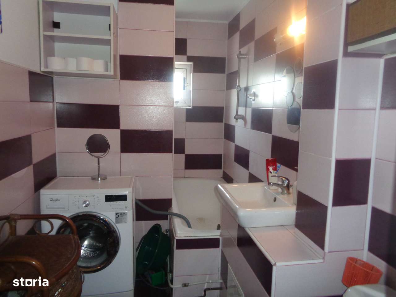 Apartament 2 camere decomandat termoteca 2 balcoane MIORITA 70000 EURO - Imagine principală: 3/12