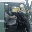 Land Rover Defender - 17