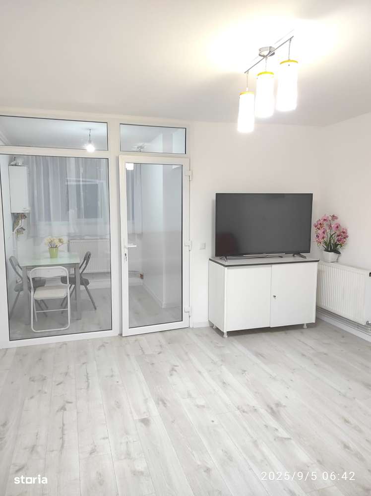 Garsonieră spațioasă și elegantă, etajul 1– str. Tudor Vladimirescu - Imagine principală: 2/10