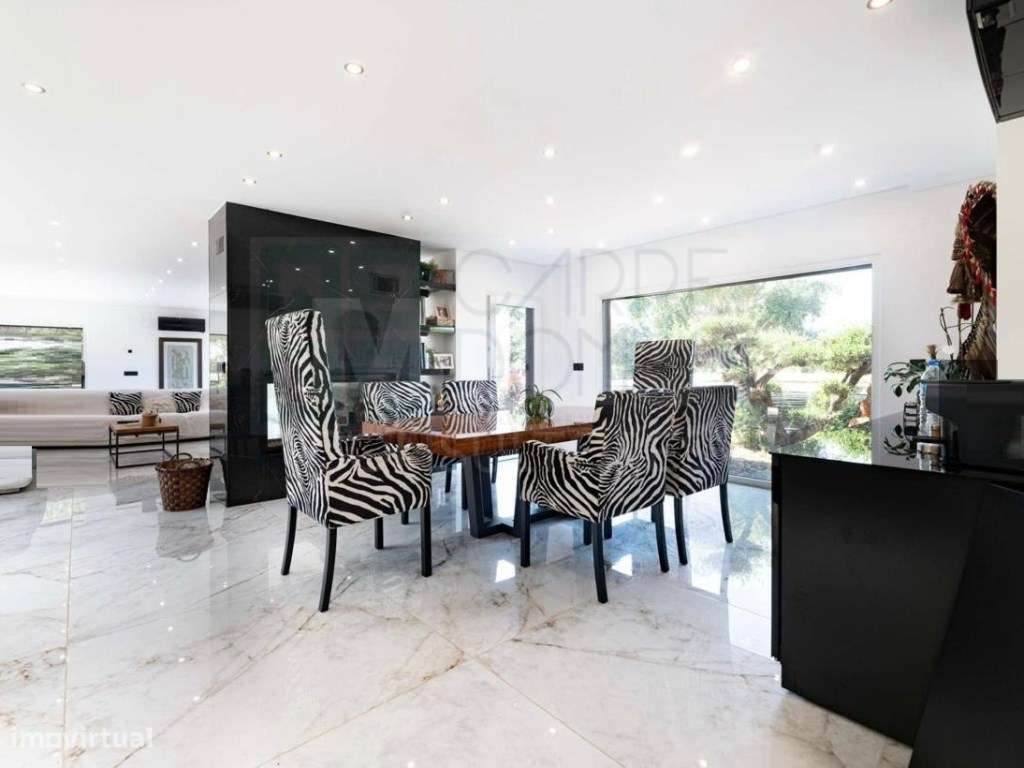 Magnifica moradia T4 com piscina na Urbanização Aroeira, em Santo E...-27