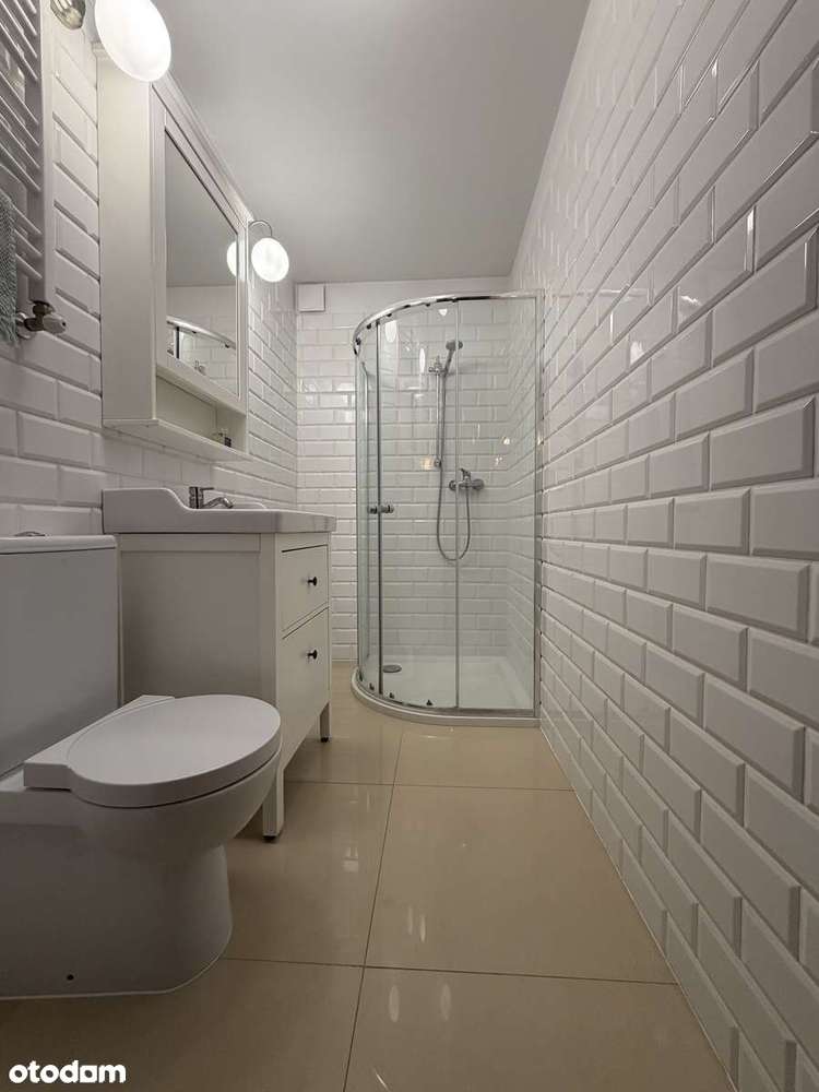 Ul.Lotnicza/5pok/cztery poziomy/ogród/garderoba/garaż/siłownia-16