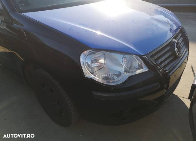 Aripa dreapta Volkswagen Polo an 2008 - 1