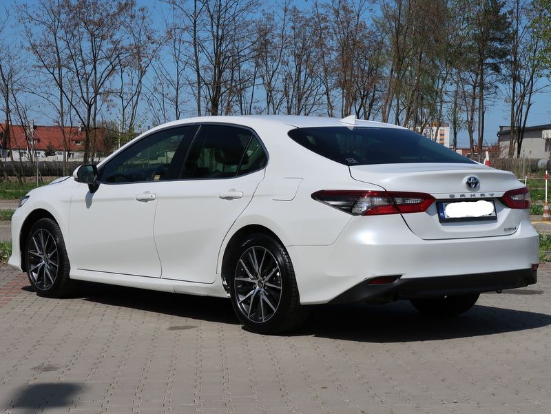 Toyota Camry 2.5 Hybrid Prestige CVT 2024