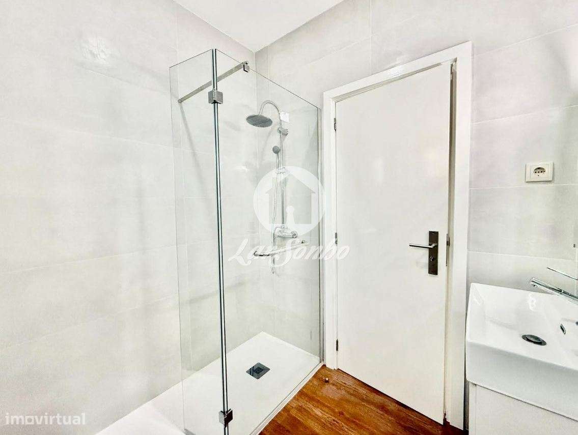 Apartamento T3, totalmente renovado, com Box, Águas Santas, Maia-17