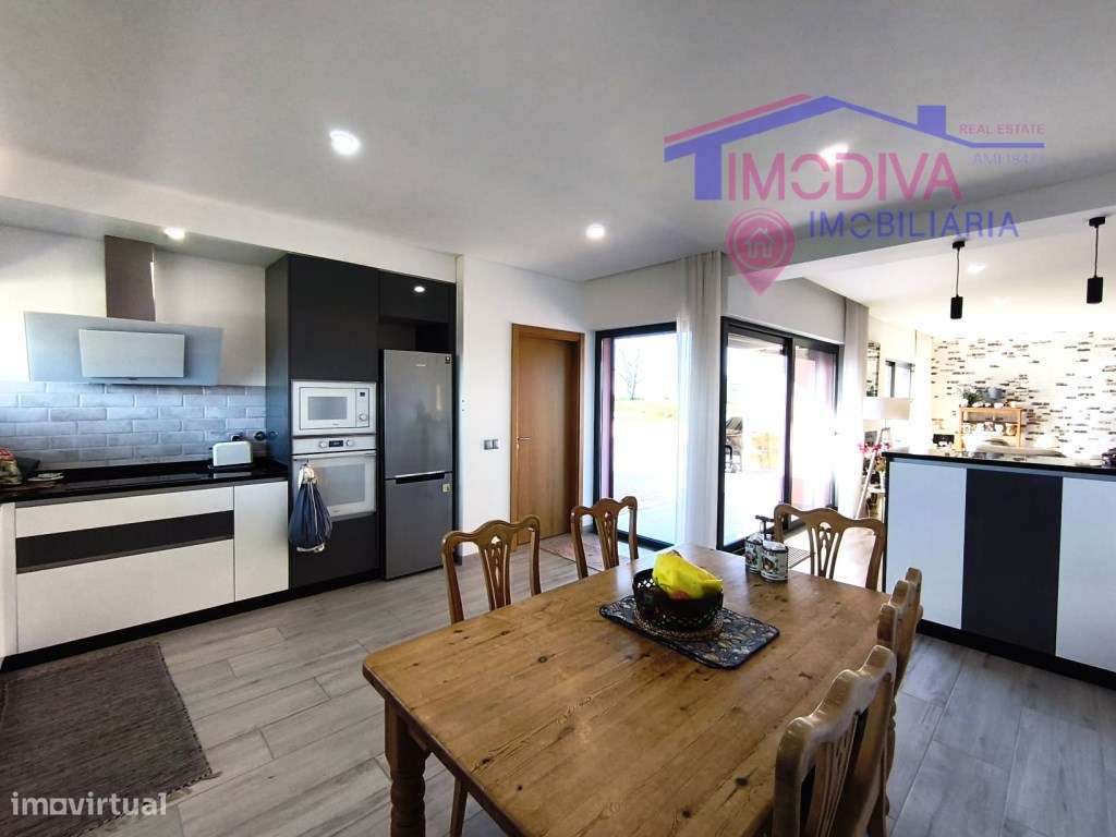 Moradia térrea T3 com garagem em Figueiró dos Vinhos-21