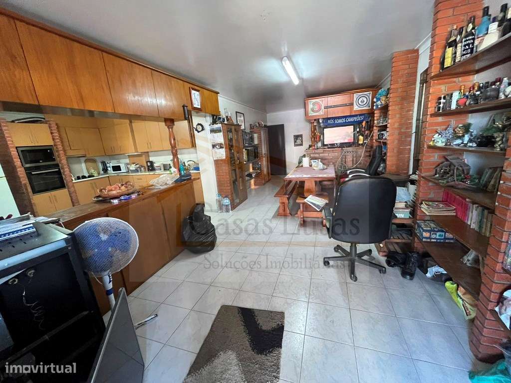 Moradia T3 no Centro do Cadaval - Localização Premium!-41