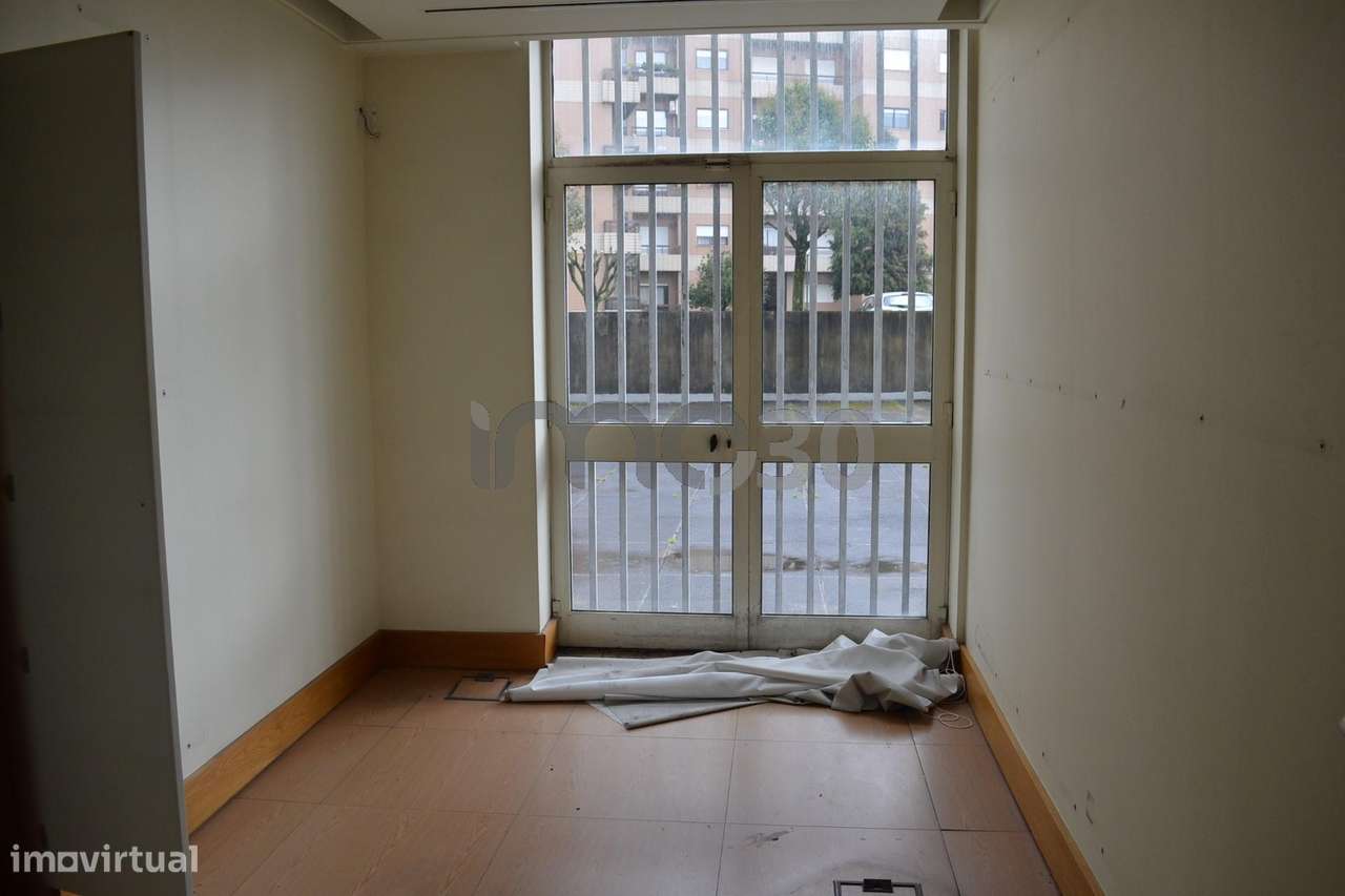 Loja Afonso Henriques em Rio Tinto-6