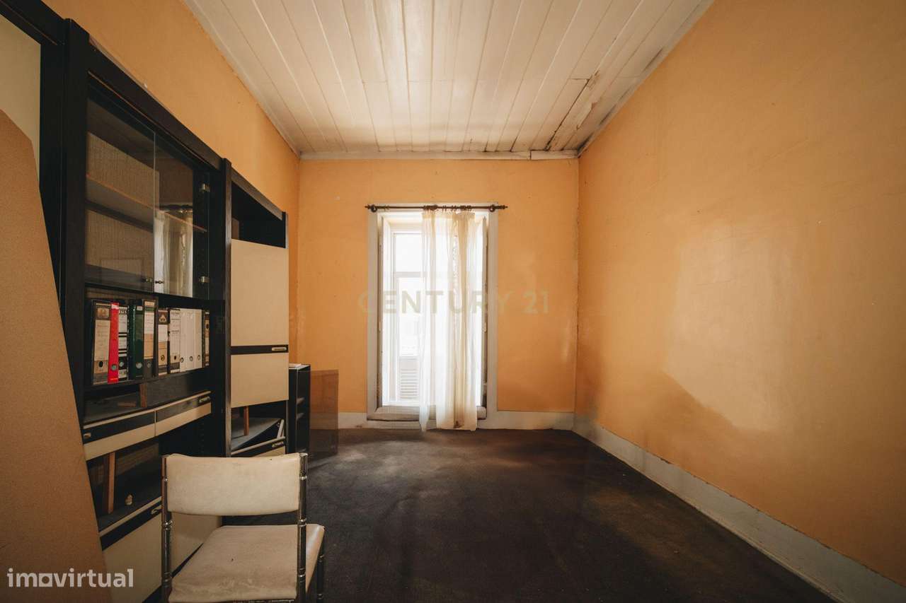 Prédio com enorme potencial | Oportunidade para investidores - Barreir - Grande imagem: 4/13