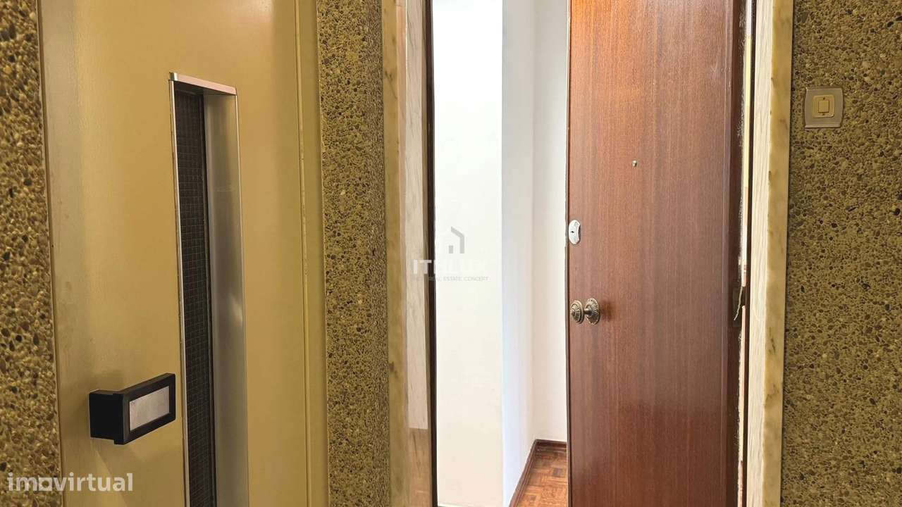 Apartamento T2 - zona central de Oeiras - Arrendamento - Grande imagem: 4/32