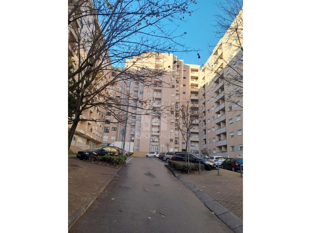 Venda Apartamento T2 em S. Vitor, Braga-0