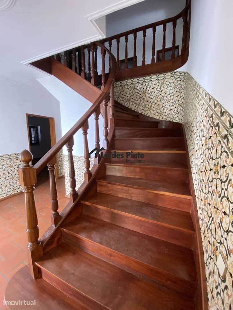 Moradia com óptimo espaço exterior - Grande imagem: 4/29