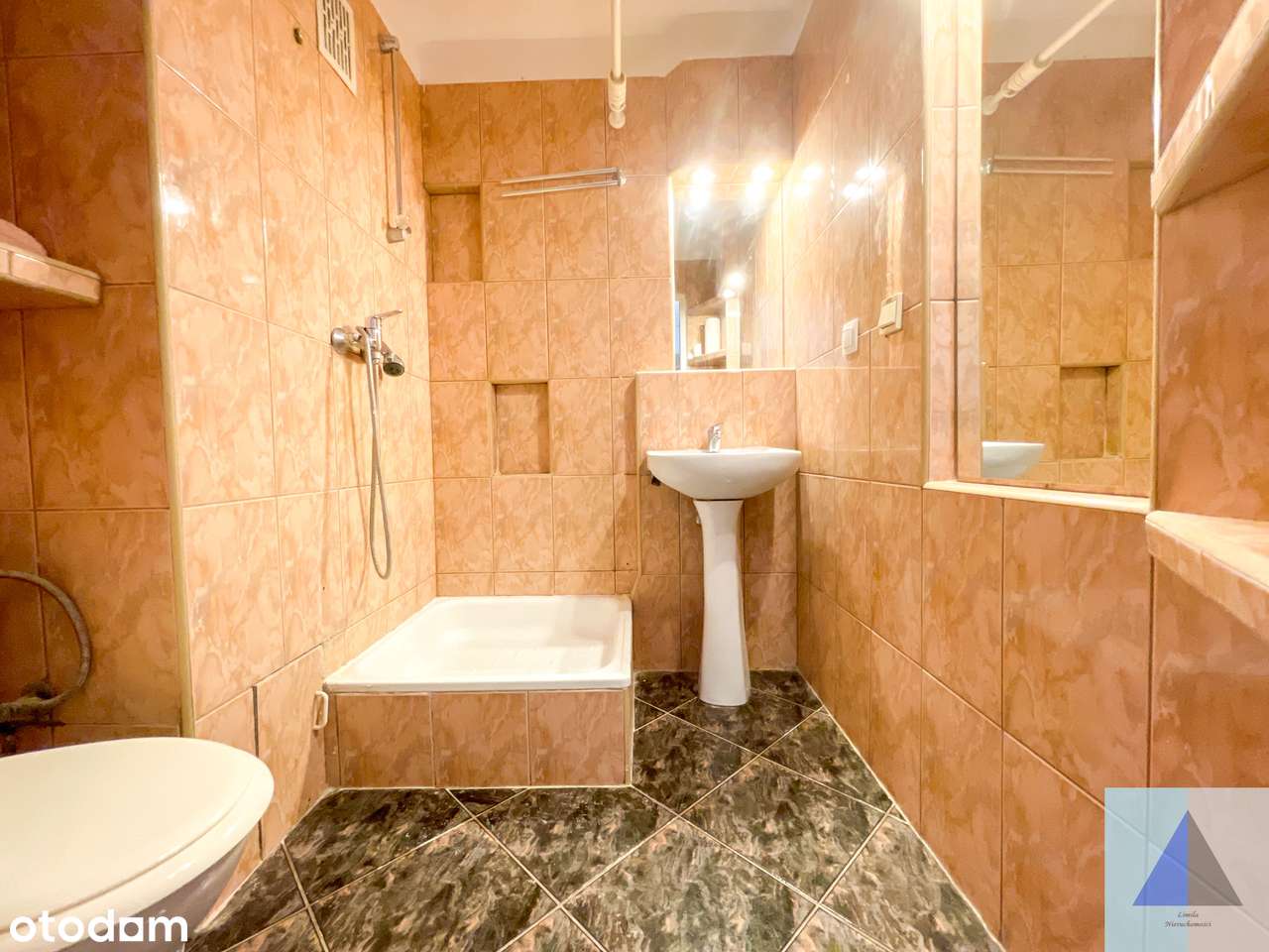 Dwustronne, słoneczne, z balkonem, ustawne, obok Park, WUM-12