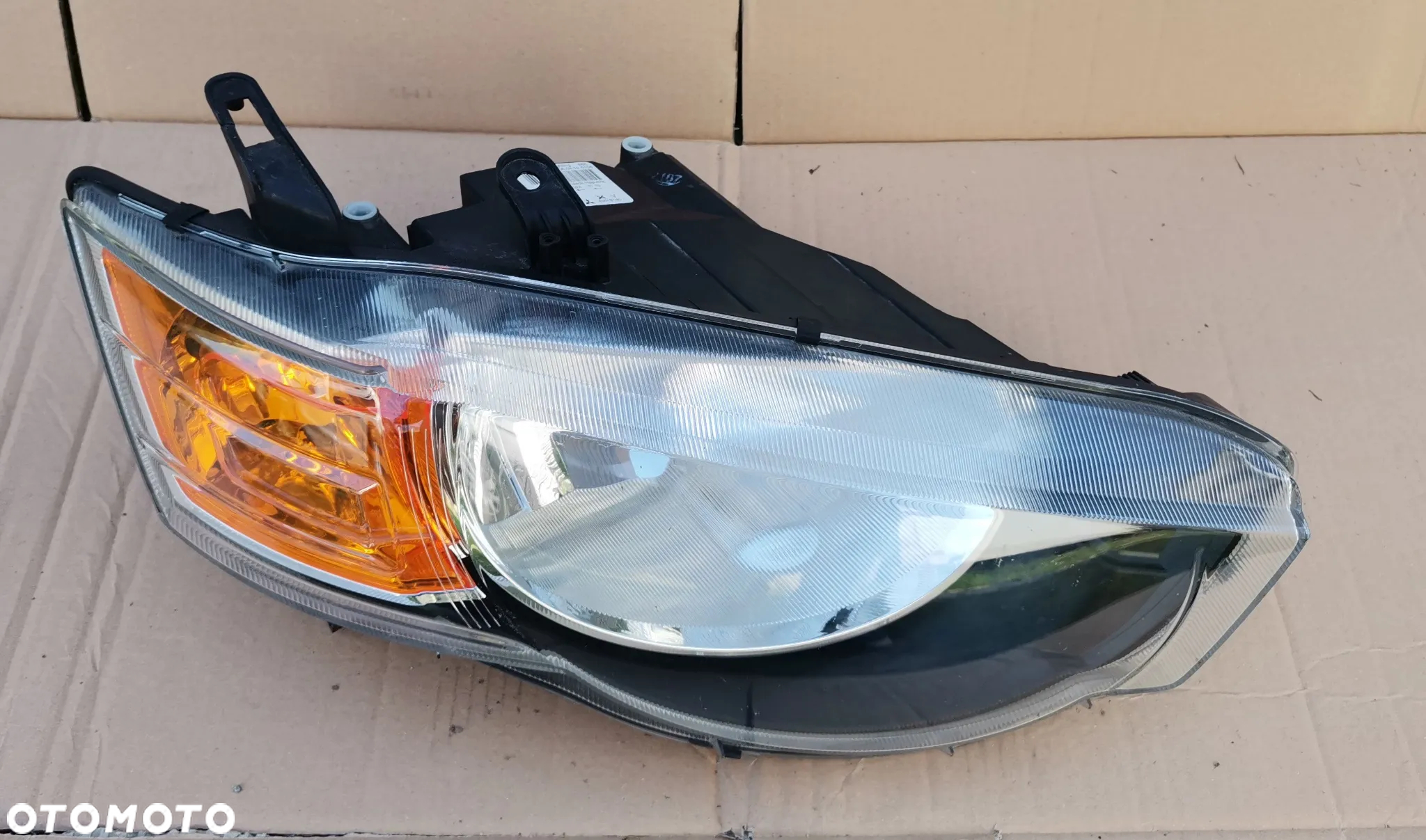 Reflektor prawy Lampa prawa Mitsubishi Colt 2008- - 3