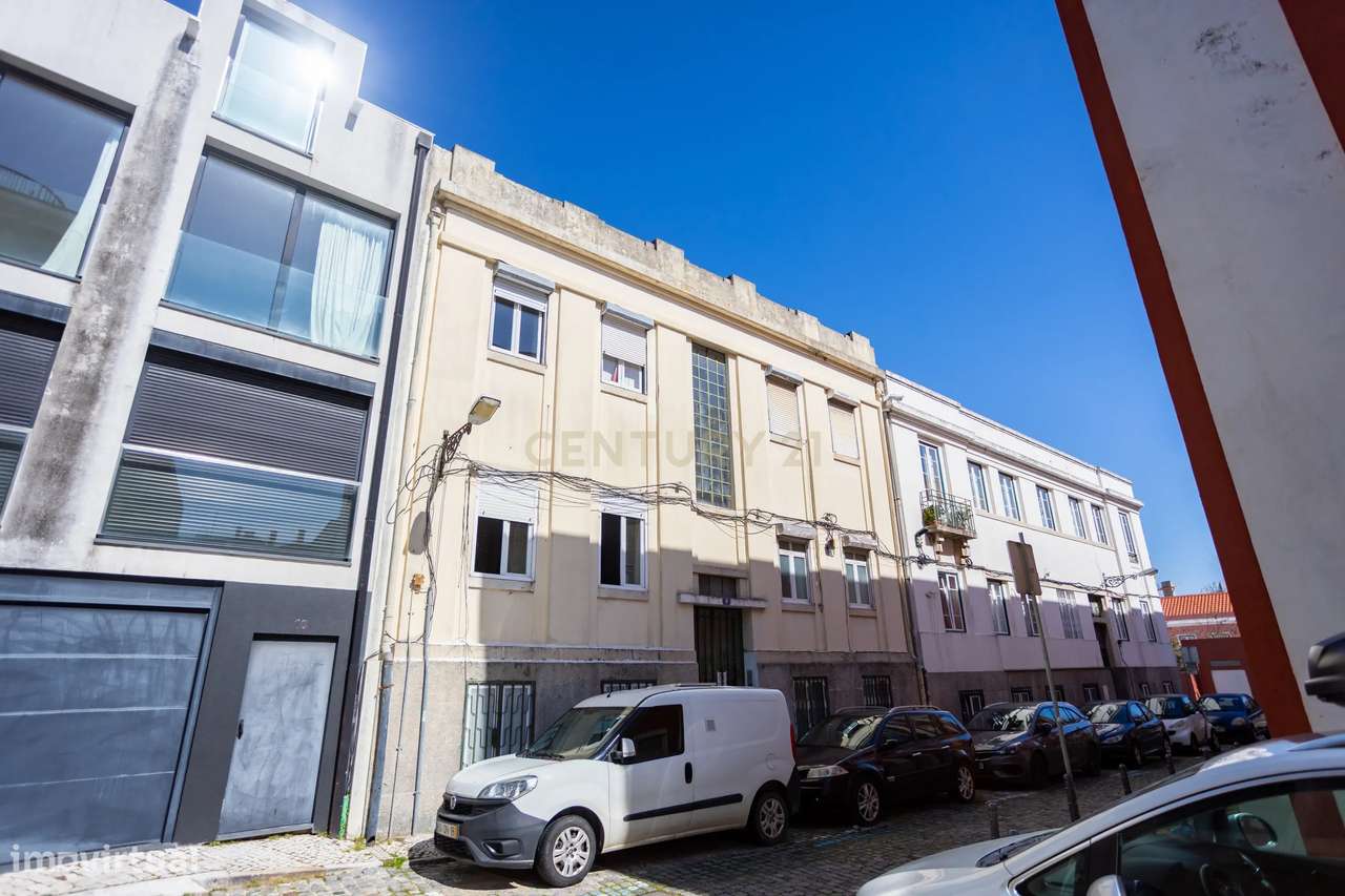 Apartamento T1+1 com logradouro a venda em Campo de Ourique!-19