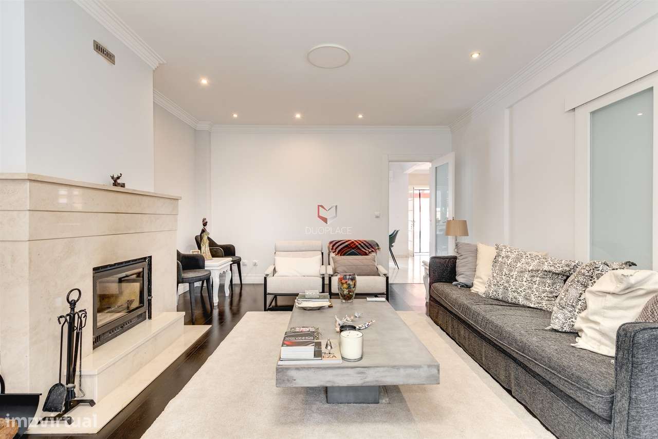 Moradia Premium T4 com Sótão, Ginásio, Garagem e Excelentes Áreas | Mo-6