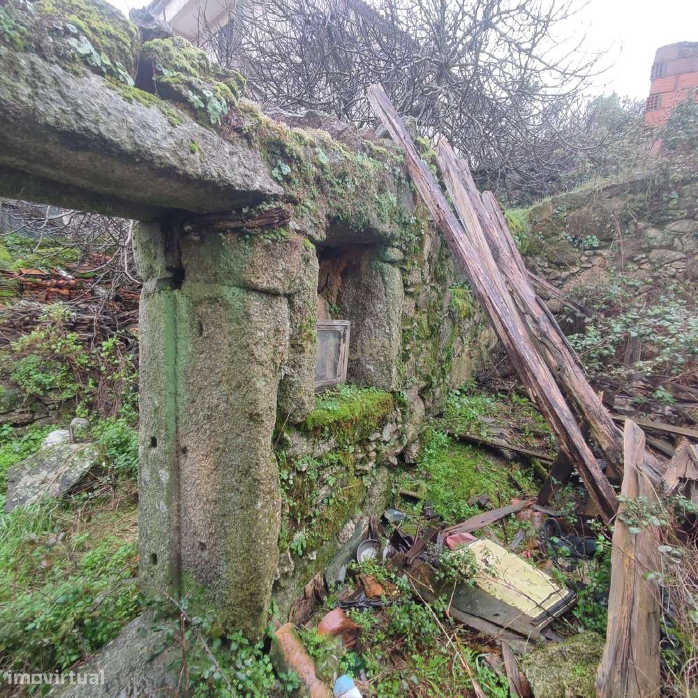 Casa em Ruínas em Casal da Serra, São Vicente da Beira, Castelo Branco - Grande imagem: 3/8
