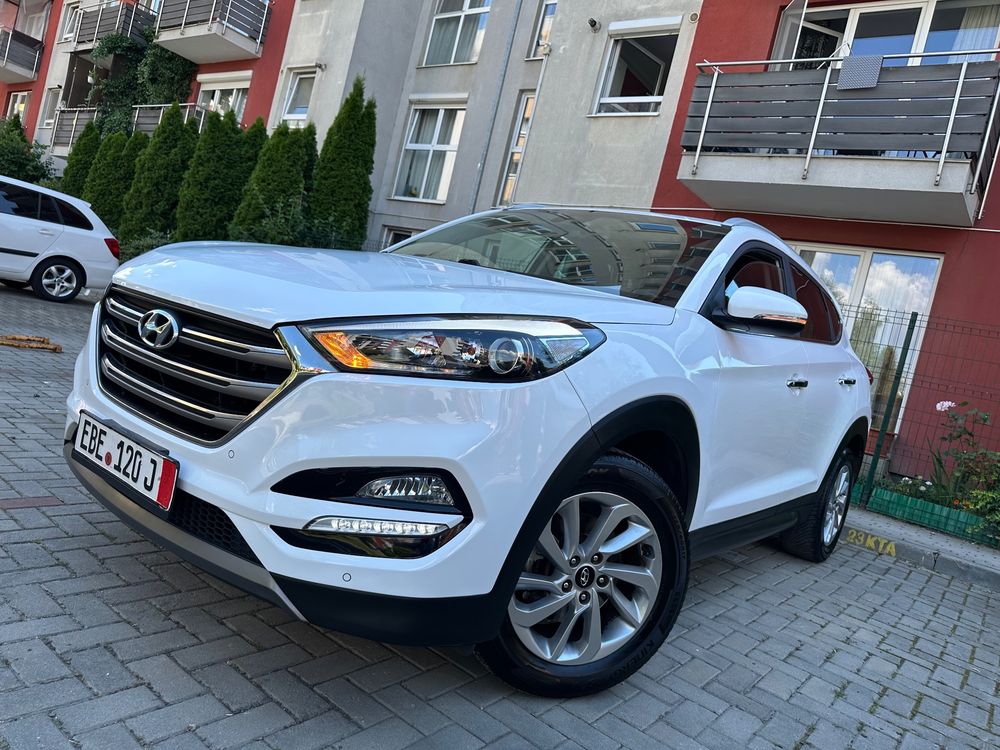 Hyundai Tucson blue 1.7 CRDi 2WD Style 2016