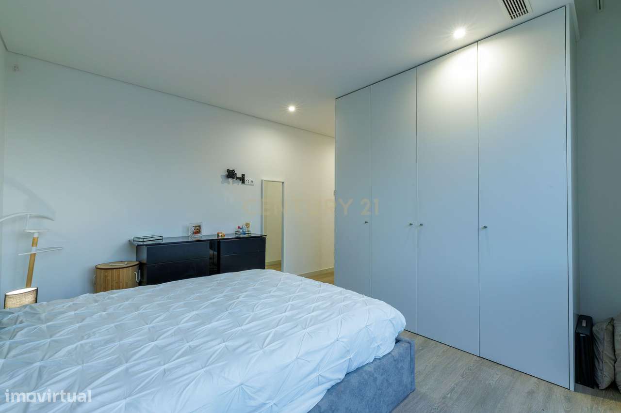 Apartamento Premium em Nogueira e Silva Escura, Maia-26