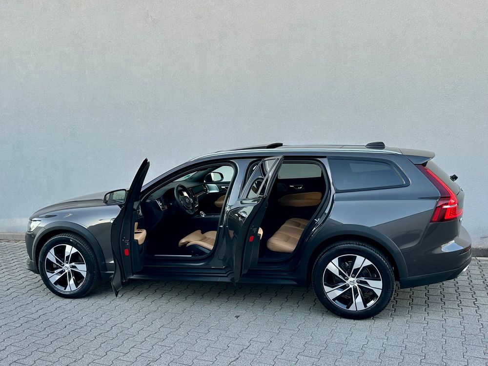 Volvo V60 II (2018- ) ver-b4-d-awd-ultimate 2023