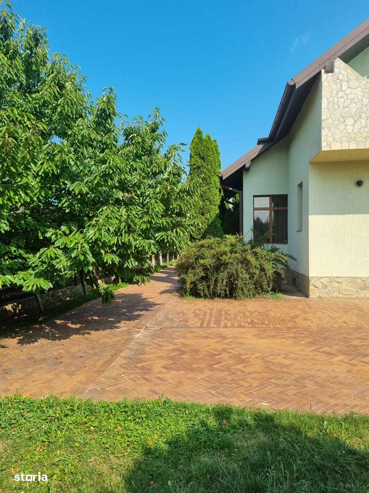 Casa la cheie zona rezidentiala - Imagine principală: 3/18