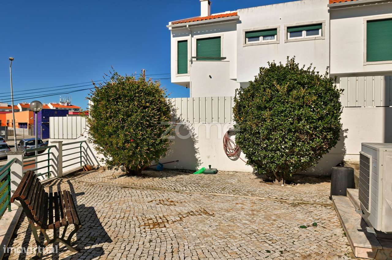 Moradia T5+2 - Varge Mondar, Rio de Mouro - Grande imagem: 4/39