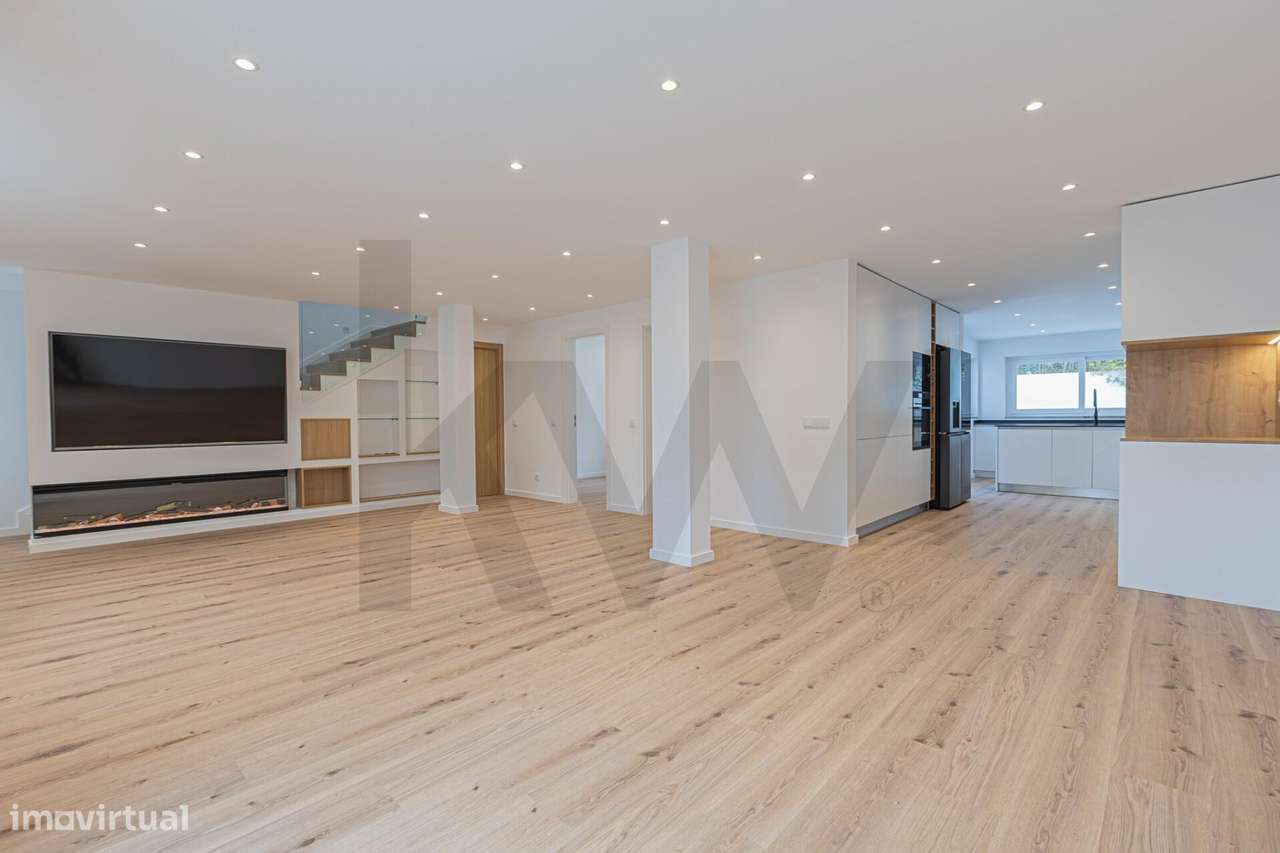 Moradia T5 Espaçosa e Moderna Perto da Praia de Carcavelos - Grande imagem: 4/45