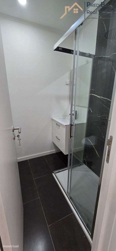T2+1 REMODELADO EM ODIVELAS-6