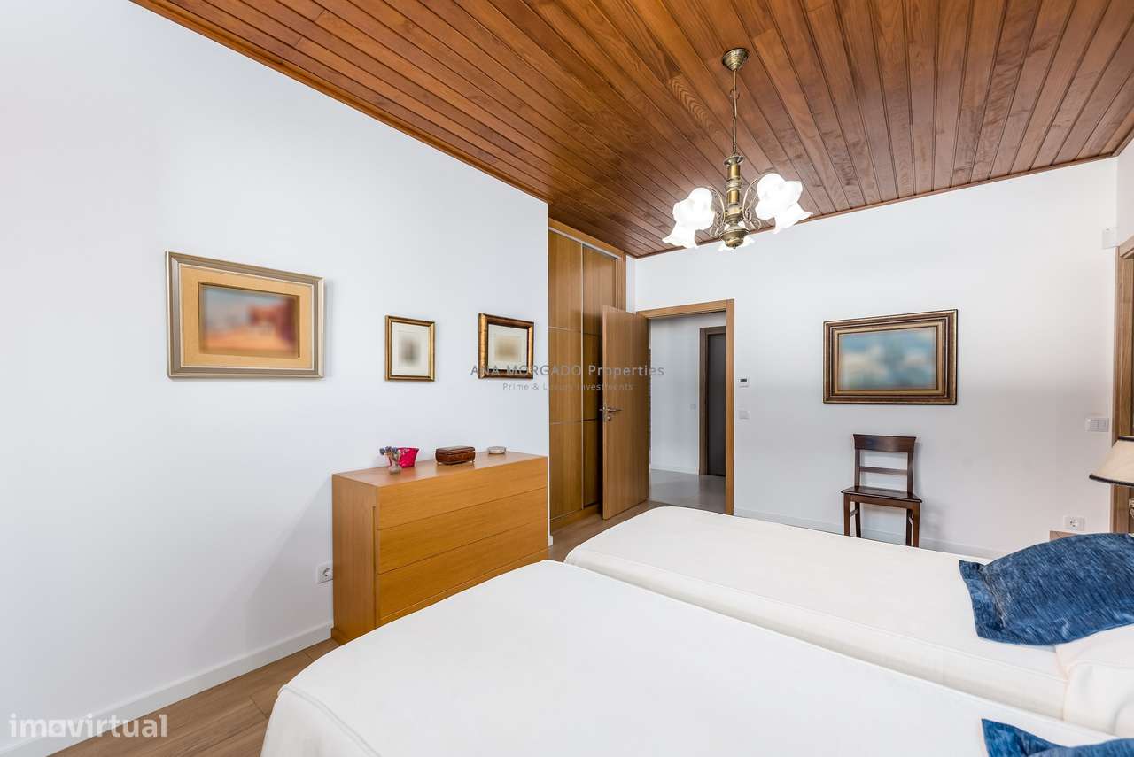 Moradia de Alto Padrão na Marinha Grande – Perto de Leiria e das Praia-29