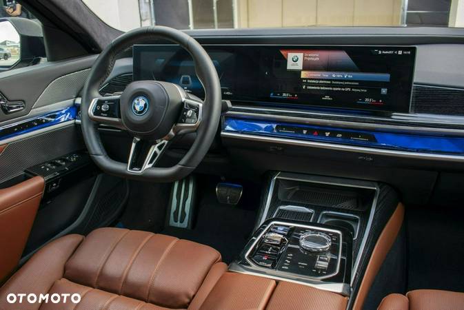 BMW i7 xDrive60 - 11