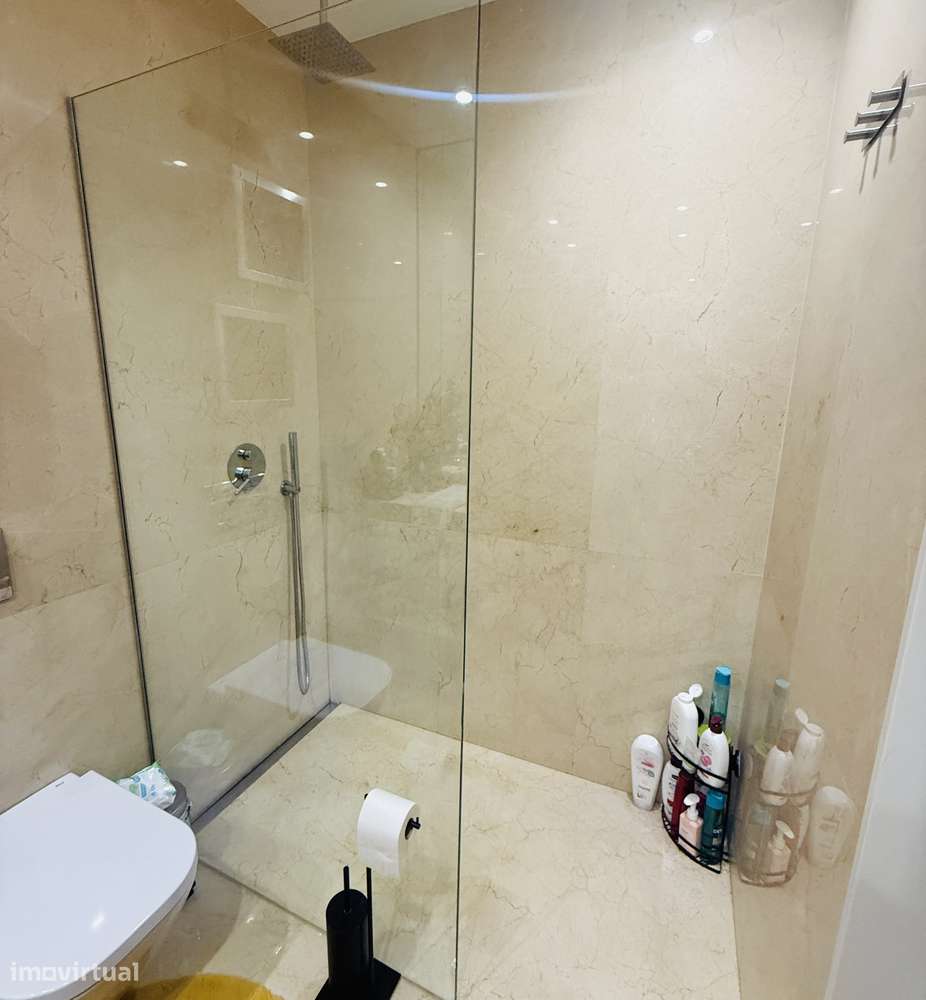 Moradia 3 frentes 200m praia-21