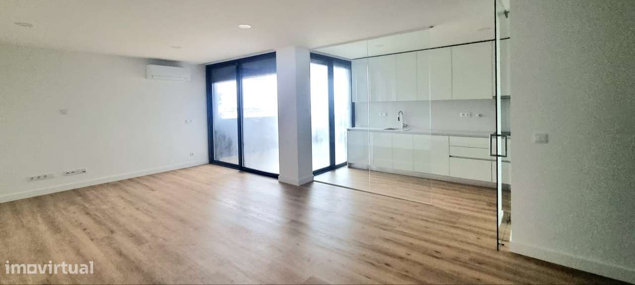 Apartamento T2 - Vale das Flores - Coimbra/Venda - Grande imagem: 2/25