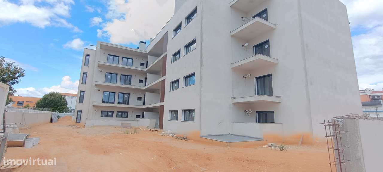 Excelente T3 - 2º andar em condomínio fechado! - Grande imagem: 2/38