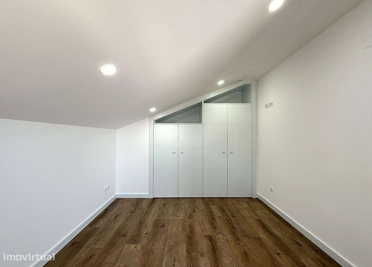 Espaçosa Moradia V4 com piscina - Coimbrã / Peniche-30