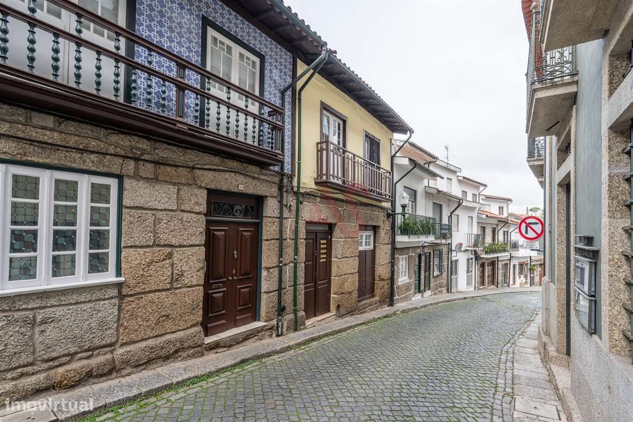 Prédio para Investimento composto por 3 T0 e 1 T1 | Rua Francisco Agra - Grande imagem: 2/25