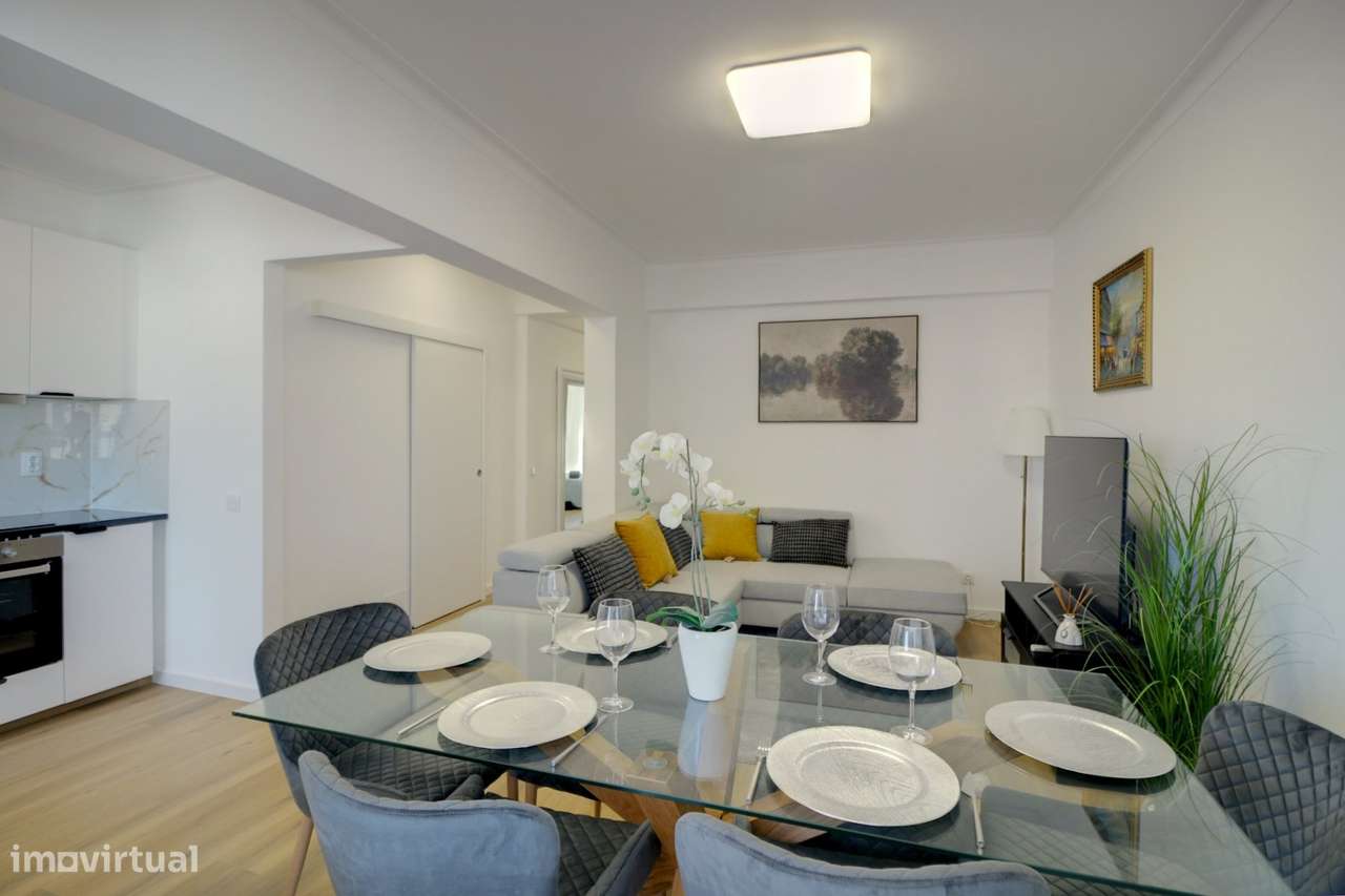 Apartamento T3 Totalmente Renovado, mobilado e com Vista Mar em Olhão-8